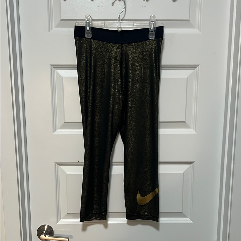 Nike Black/Gold Crop Leggings